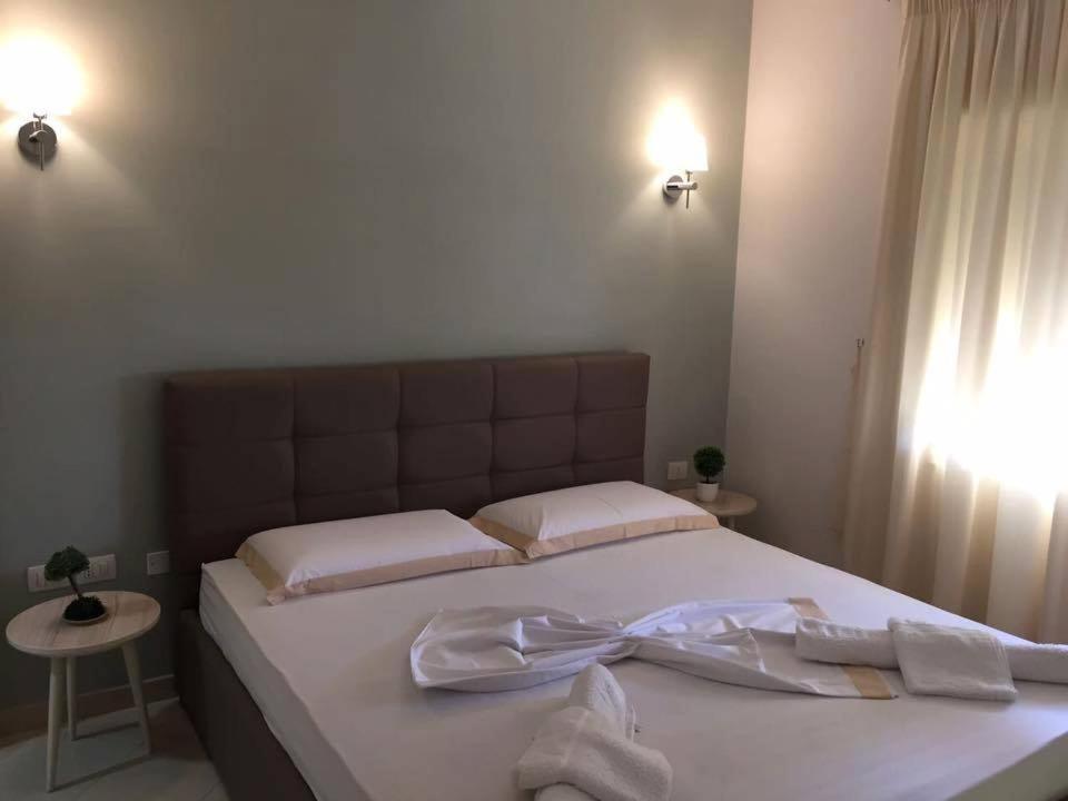 Deluxe Sea Apartment Vlore Bagian luar foto