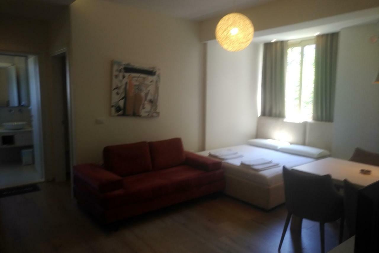 Deluxe Sea Apartment Vlore Bagian luar foto